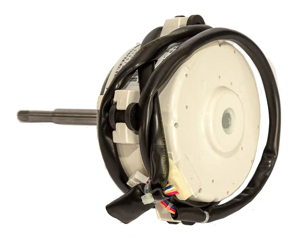 Lüftermotor von Daikin mit Kabeln und Welle. Die Rückseite ist rund und weist eine glatte, kreisförmige Oberfläche auf. Ideal für spezifische Anwendungen in Klimageräten.